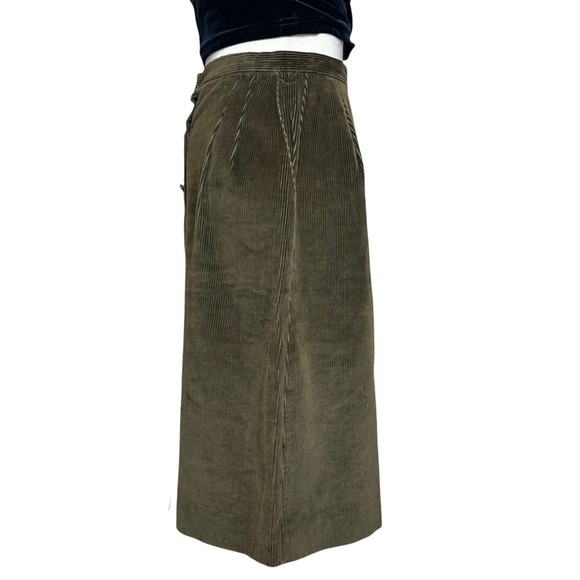 Vintage 70s Green Corduroy Button Through ILGWU Made Skirt - Picture 3 of 10